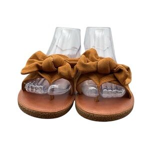 Fisace Elegant Tan Sandals with Bow Detail size‎ 10.5